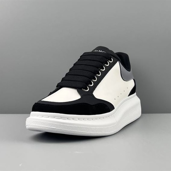 ALEXANDER MCQUEEN OVERSIZED SNEAKER IN BLACK/WHITE/GREY - ALD036 - Image 5