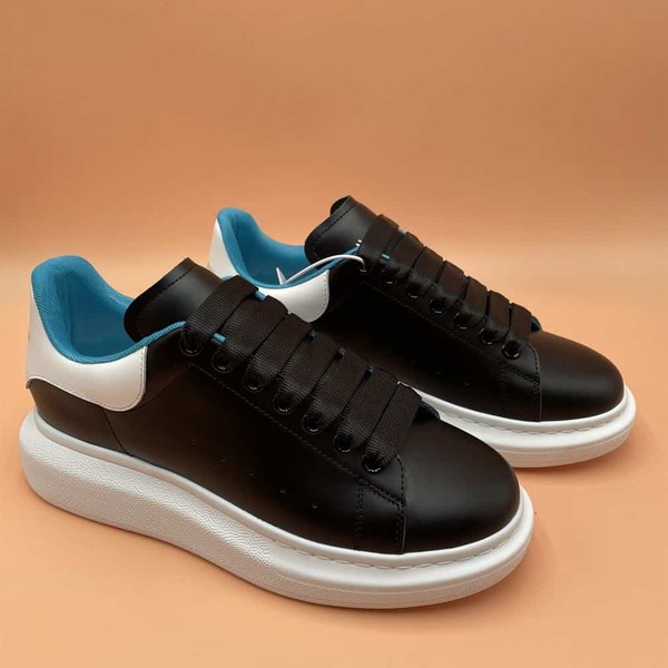 ALEXANDER MCQUEEN OVERSIZED SNEAKER IN NAVY/WHITE/LAPIS BLUE - ALD040