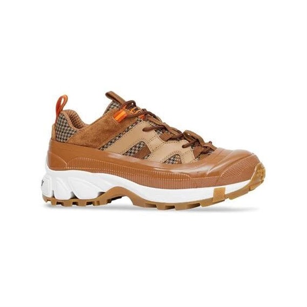 BURBERRY ARTHUR SNEAKERS IN BROWN- BBR005