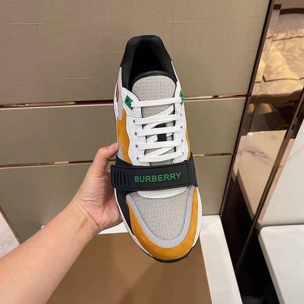 BURBERRY LOGO-STRAP LOW-TOP SNEAKERS - BBR025 - Image 4