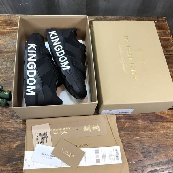 BURBERRY BLACK KINGDOM PRINT SNEAKERS - BBR030 - Image 10