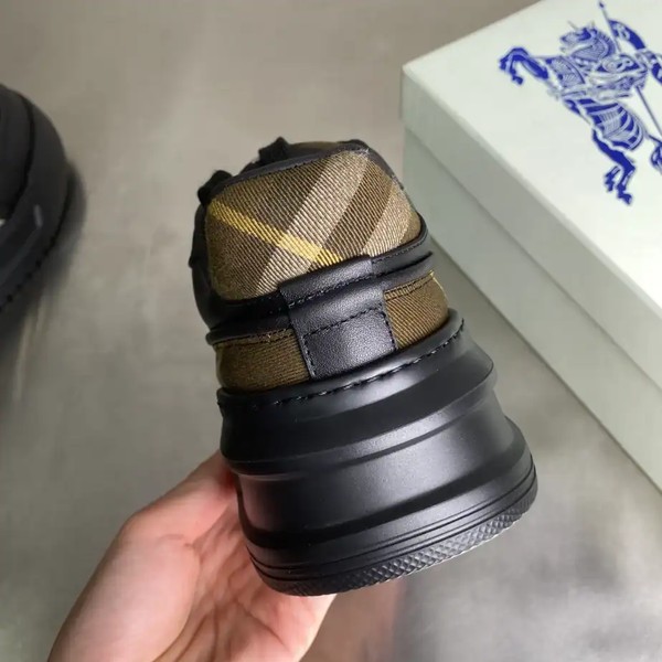 BURBERRY SNEAKERS - BBR032 - Image 8