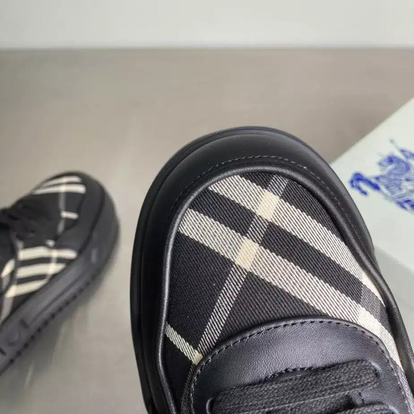 BURBERRY SNEAKERS - BBR034 - Image 3