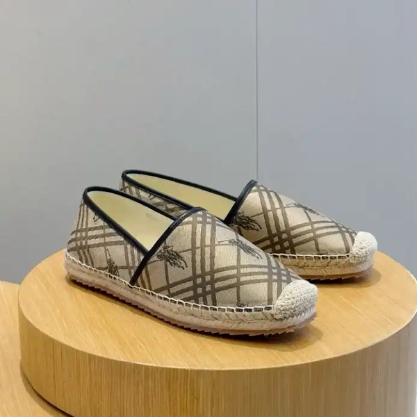 BURBERRY CANVAS STRAW BUCKET - BBR040 - Image 7