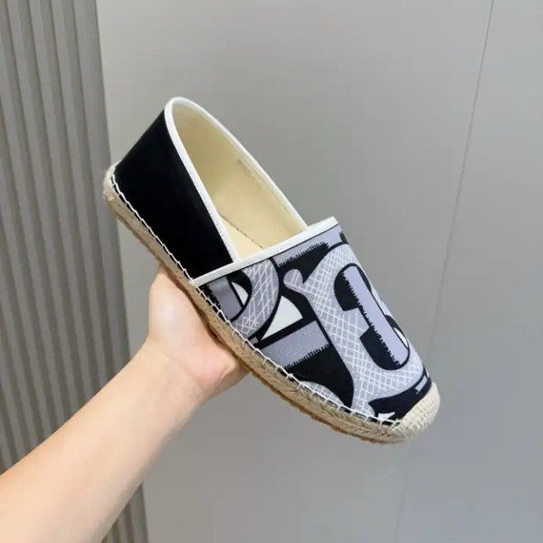 BURBERRY CANVAS STRAW BUCKET - BBR047 - Image 2