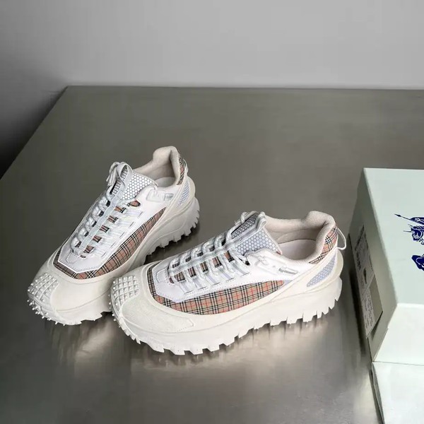 BURBERRY SNEAKERS - BBR050 - Image 3