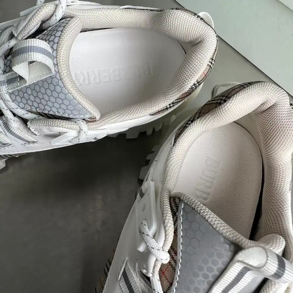 BURBERRY SNEAKERS - BBR050 - Image 7