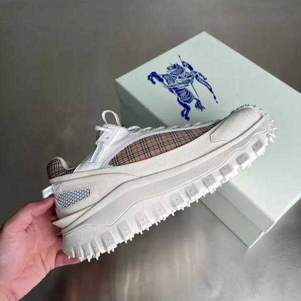 BURBERRY SNEAKERS - BBR050 - Image 9