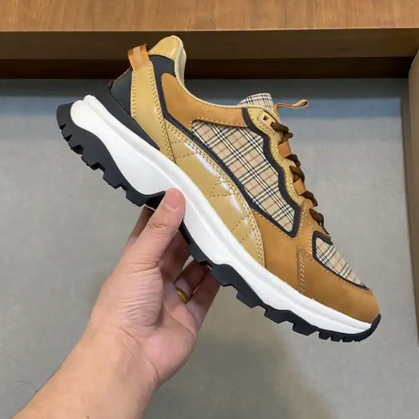 BURBERRY SNEAKERS - BBR065