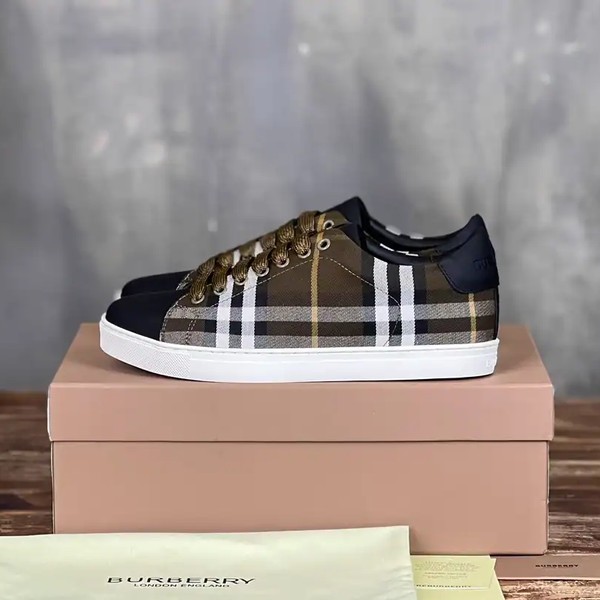 BURBERRY CHECK AND LEATHER SNEAKERS - BBR071