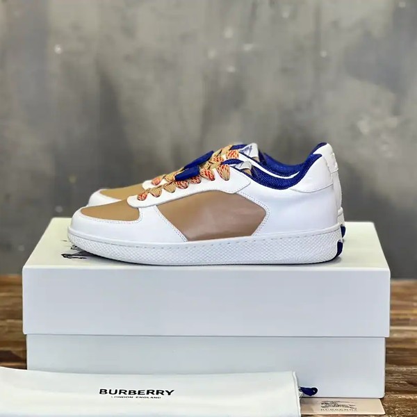 BURBERRY LEATHER SNEAKERS - BBR076