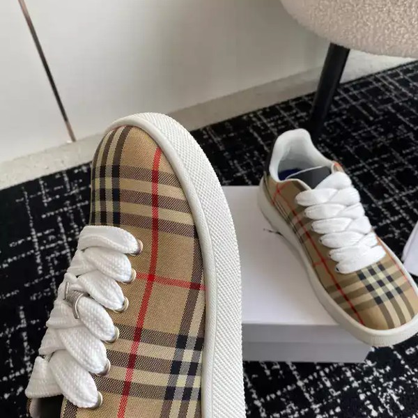 BURBERRY SNEAKERS - BBR102 - Image 6