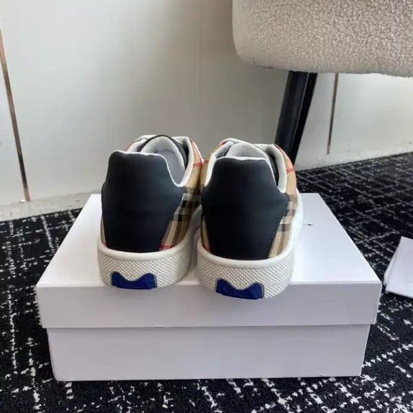 BURBERRY SNEAKERS - BBR102 - Image 7