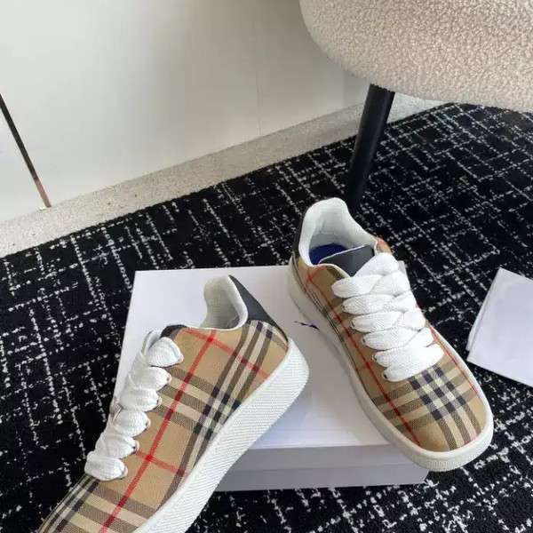 BURBERRY SNEAKERS - BBR102 - Image 9