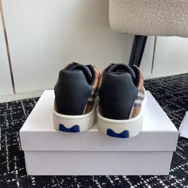 BURBERRY SNEAKERS - BBR103 - Image 4