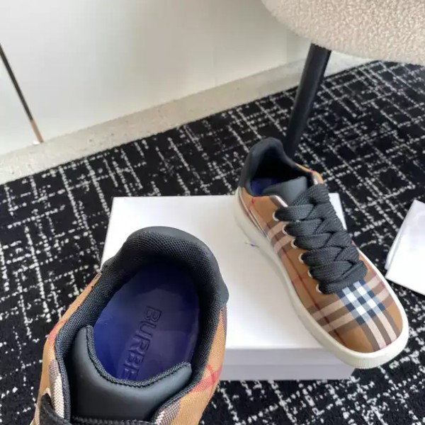 BURBERRY SNEAKERS - BBR103 - Image 5