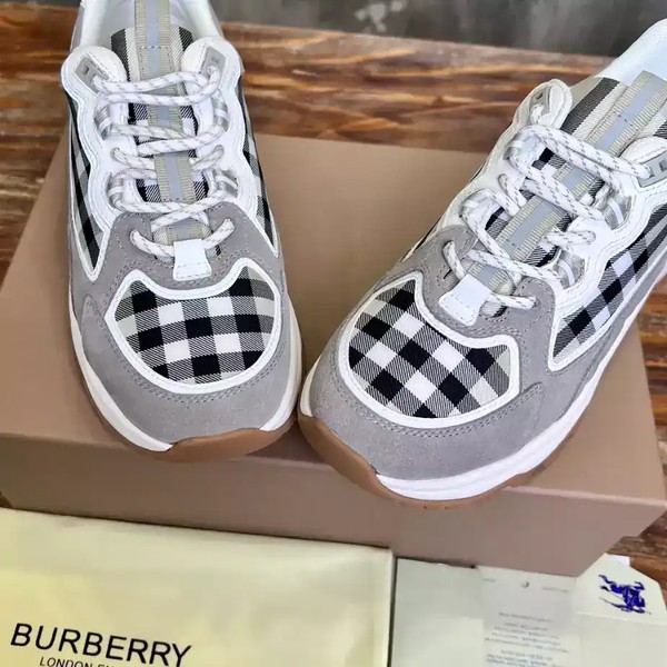 BURBERRY SNEAKERS - BBR107 - Image 4