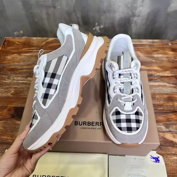BURBERRY SNEAKERS - BBR107 - Image 6