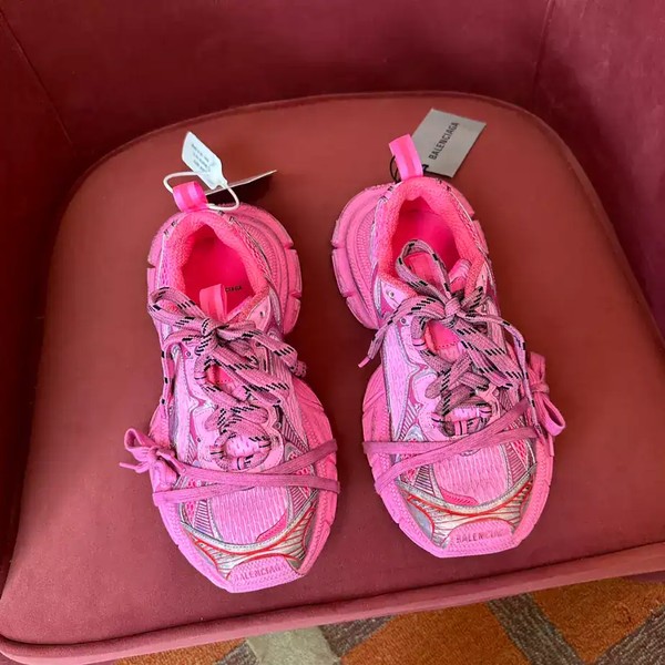BALENCIAGA WOMEN'S 3XL SNEAKER - BLA0106 - Image 2
