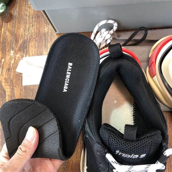 BALENCIAGA TRIPLE S IN BLACK - BLA028 - Image 10