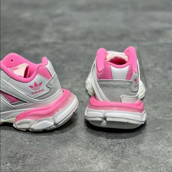 BALENCIAGA X ADIDAS TRACK FORUM LOW TOP SNEAKER - BLA082 - Image 9
