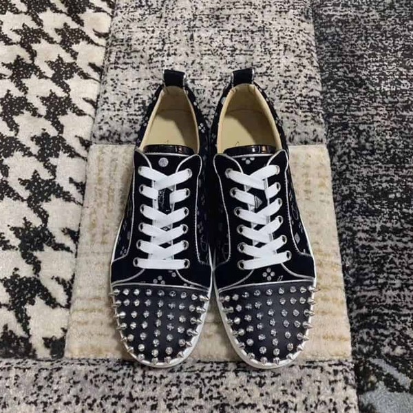 CHRISTIAN LOUBOUTIN LOW TOP SNEAKER - CLS003 - Image 2