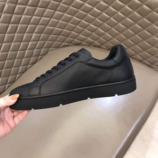 CHRISTIAN LOUBOUTIN LOW TOP SNEAKER - CLS021 - Image 5