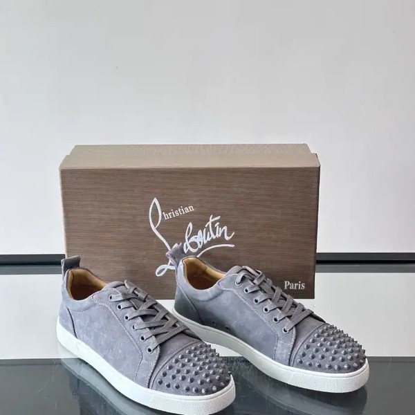 Christian Louboutin Louis Junior Spikes Sneakers - CLS091