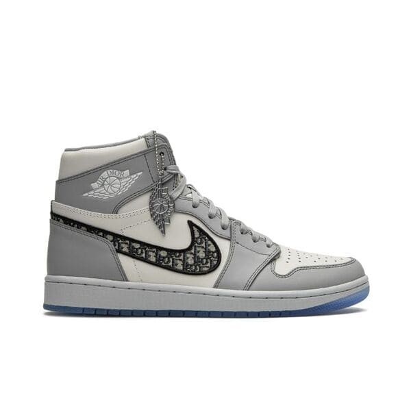 DIOR AIR JORDAN 1 HIGH OG - DO061