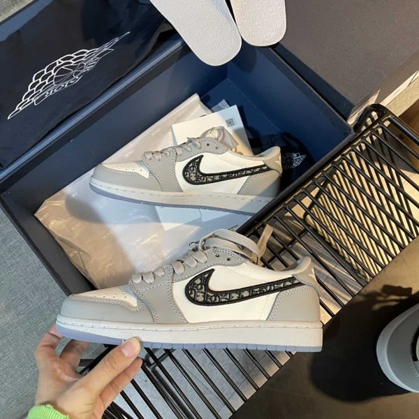 JORDAN 1 RETRO LOW DIOR - DO094 - Image 2