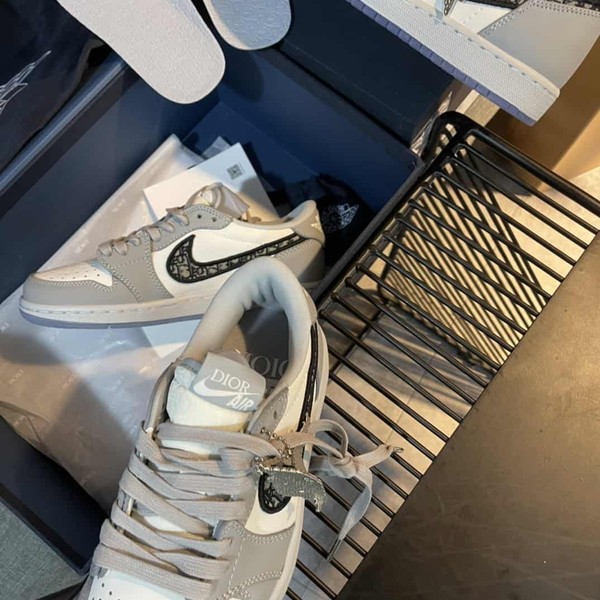 JORDAN 1 RETRO LOW DIOR - DO094 - Image 6