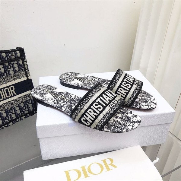 DIOR DWAY SLIDE - DS022