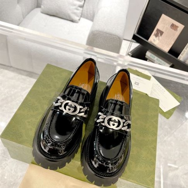 GUCCI WOMEN'S LUG SOLE LOAFER - GL027