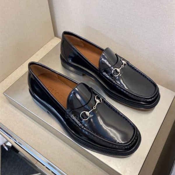 GUCCI HORSEBIT LEATHER LOAFER - GL044