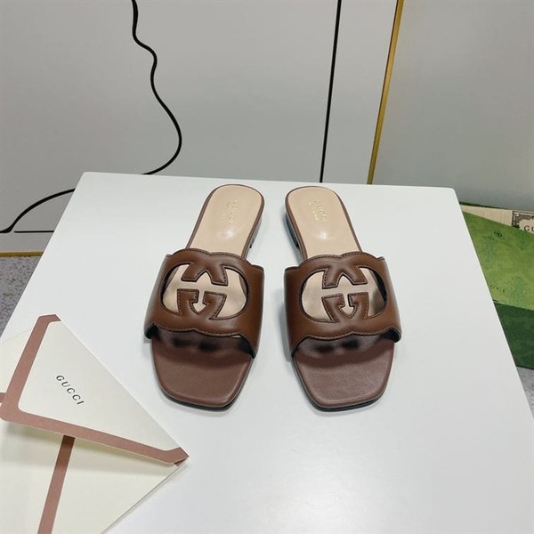GUCCI WOMEN'S INTERLOCKING G CUT-OUT SLIDE SANDAL - GSL014