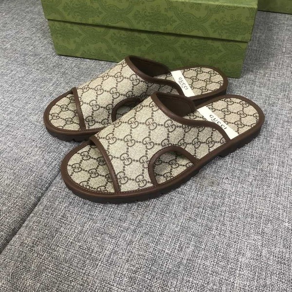 GUCCI MEN'S GG SUPREME SLIDE SANDAL - GSL033 - Image 3