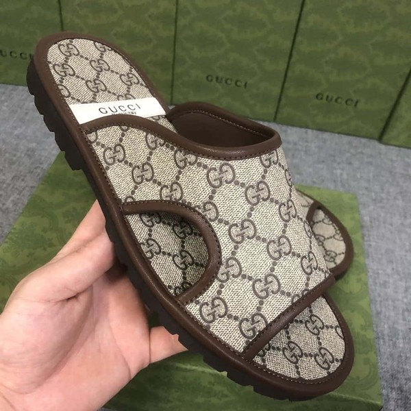 GUCCI MEN'S GG SUPREME SLIDE SANDAL - GSL033 - Image 5