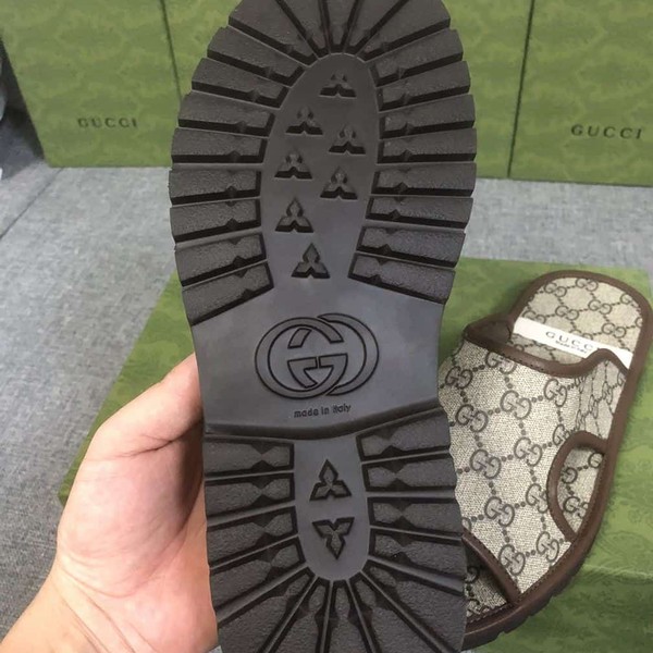 GUCCI MEN'S GG SUPREME SLIDE SANDAL - GSL033 - Image 7