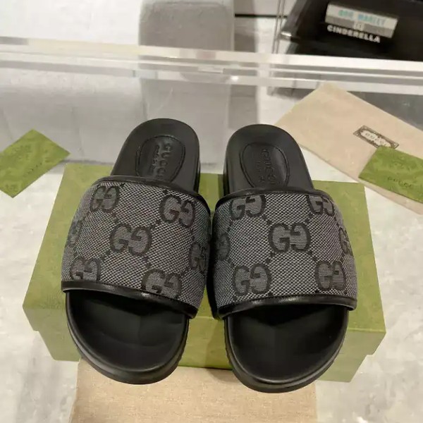 GUCCI MEN'S SLIDE SANDAL - GSL064