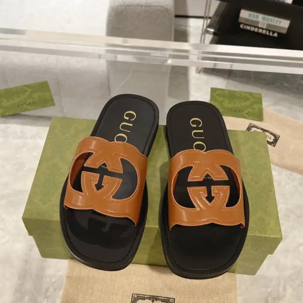 GUCCI MEN'S SLIDE SANDAL - GSL066