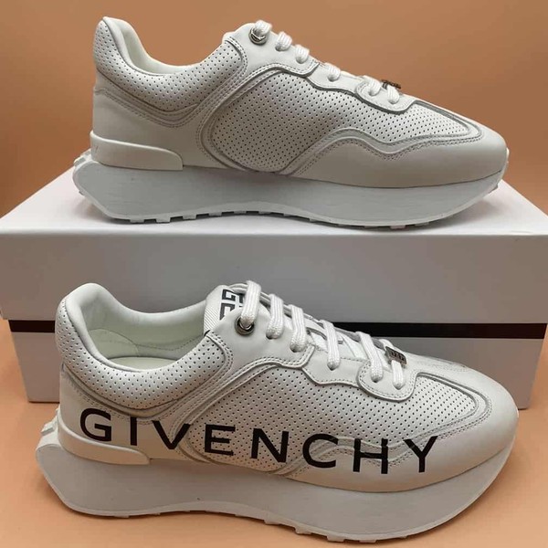 GIVENCHY RUNNER SNEAKERS IN PERFORATED LEATHER - GVC006 - Image 5