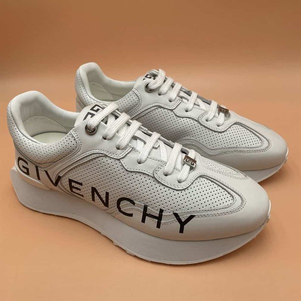 GIVENCHY RUNNER SNEAKERS IN PERFORATED LEATHER - GVC006 - Image 7