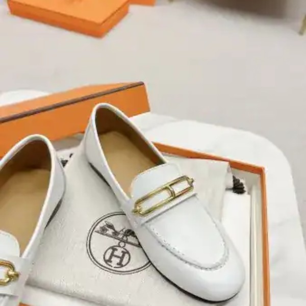 Hermes Women's Colette Loafers in White Leather - HM068 - Image 3