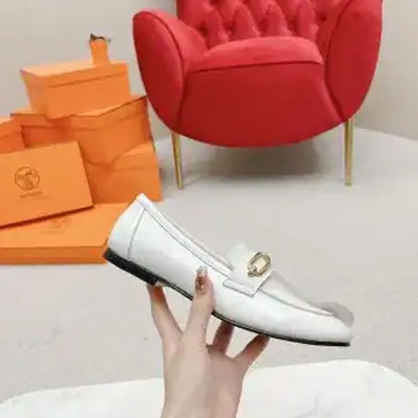 Hermes Women's Colette Loafers in White Leather - HM068 - Image 7