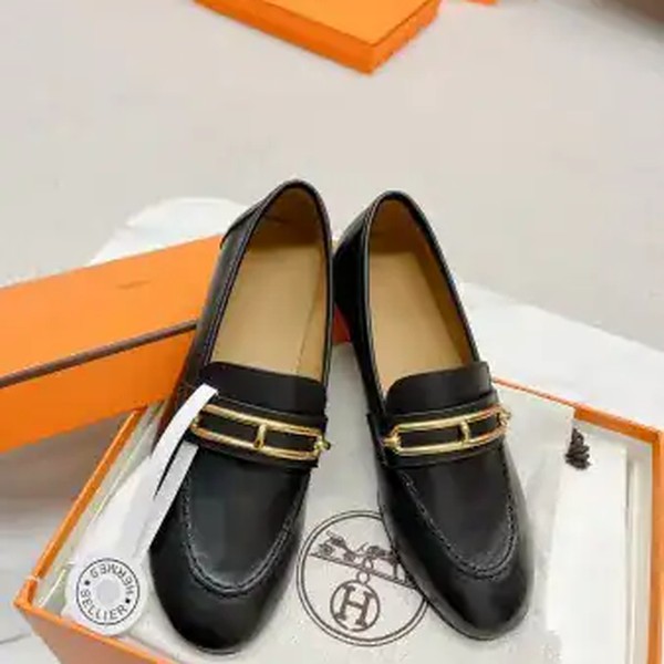 Hermes Women's Colette Loafers in Black Leather - HM069 - Image 4