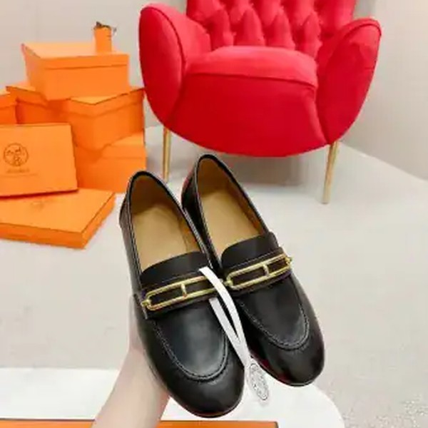 Hermes Women's Colette Loafers in Black Leather - HM069 - Image 6