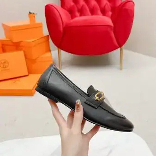 Hermes Women's Colette Loafers in Black Leather - HM069 - Image 7
