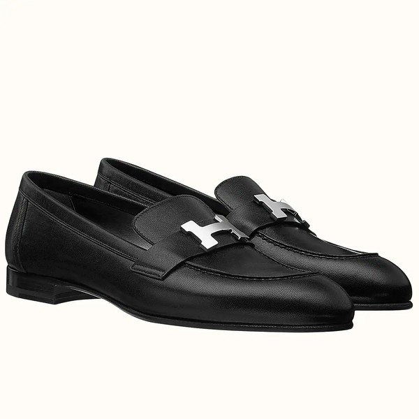 Hermes Women's Paris Loafers In Noir Goatskin - HM084