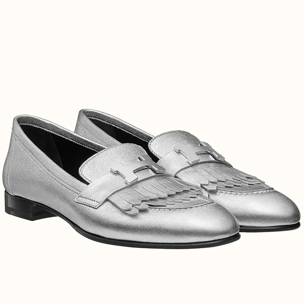 Hermes Women's Royal Loafers In Silver Metallic Lambskin - HM087