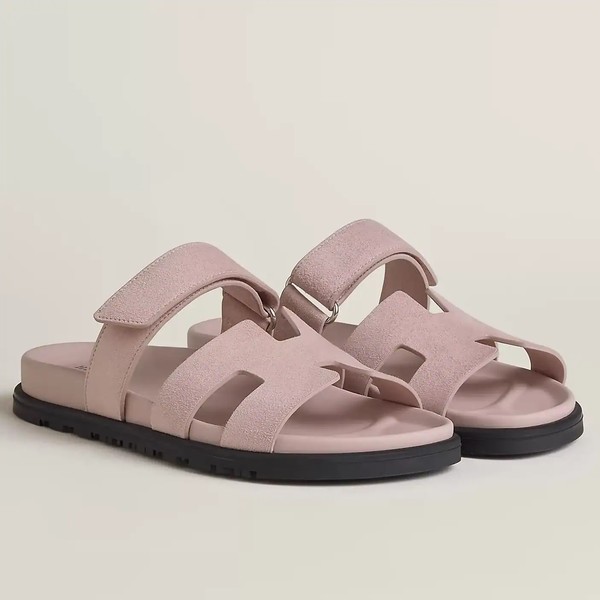 HERMES WOMEN'S CHYPRE SANDALS IN PINK SUEDE CALFSKIN - HMSD016